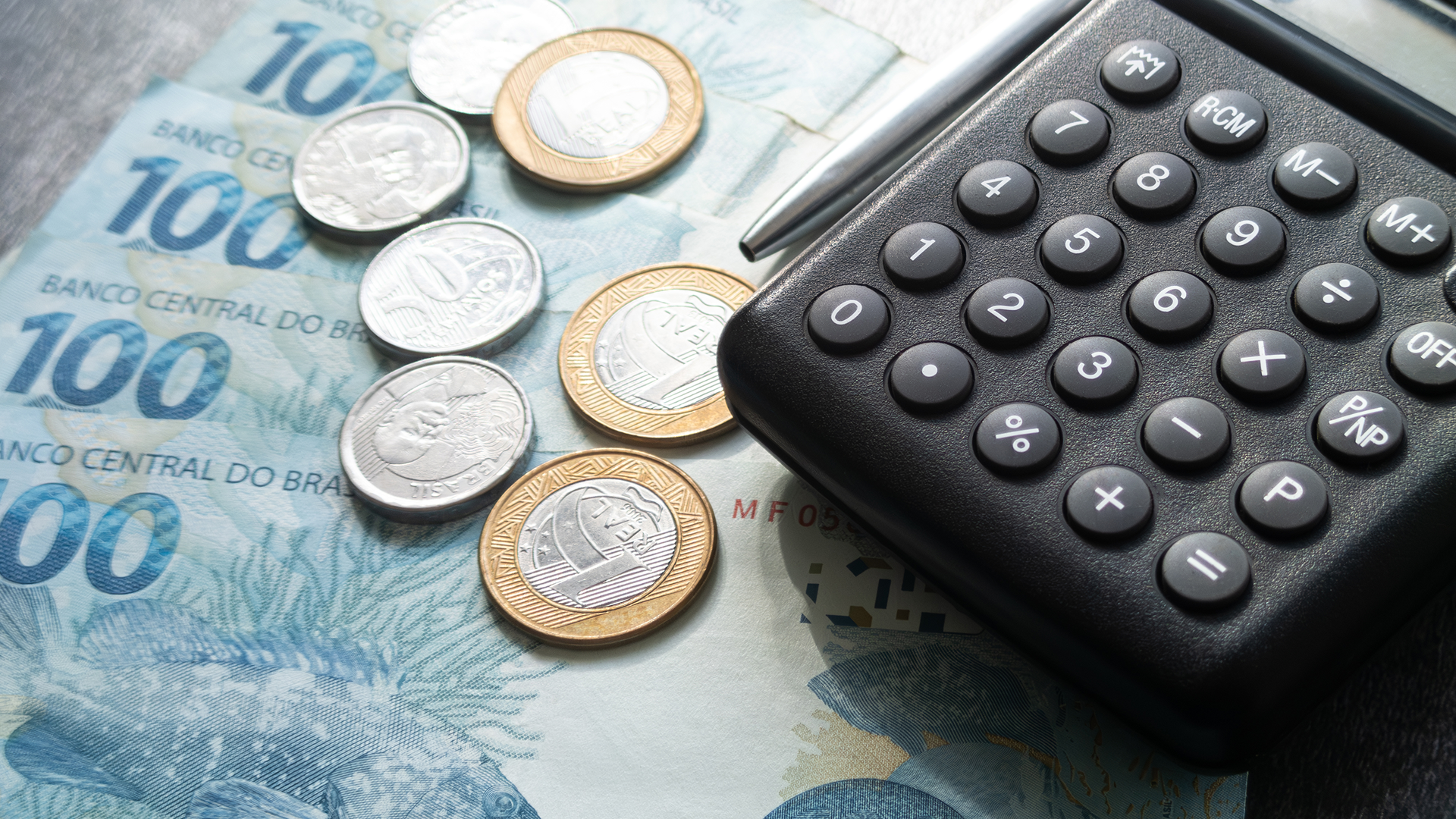 Como a Pluggo ajuda empresas a escalar pagamentos com mais controle e eficiência